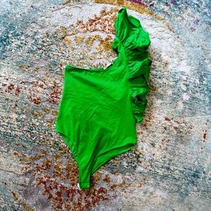 ZARA Green One Shoulder Asymmetric Pleated Ruffle Bodysuit Tank Top